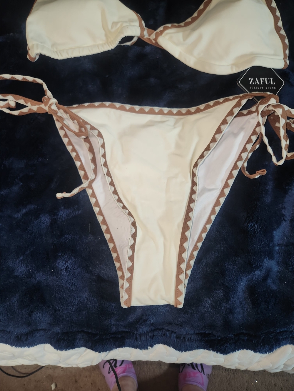 Zaful Triangle Bikini - Picture 4 of 9